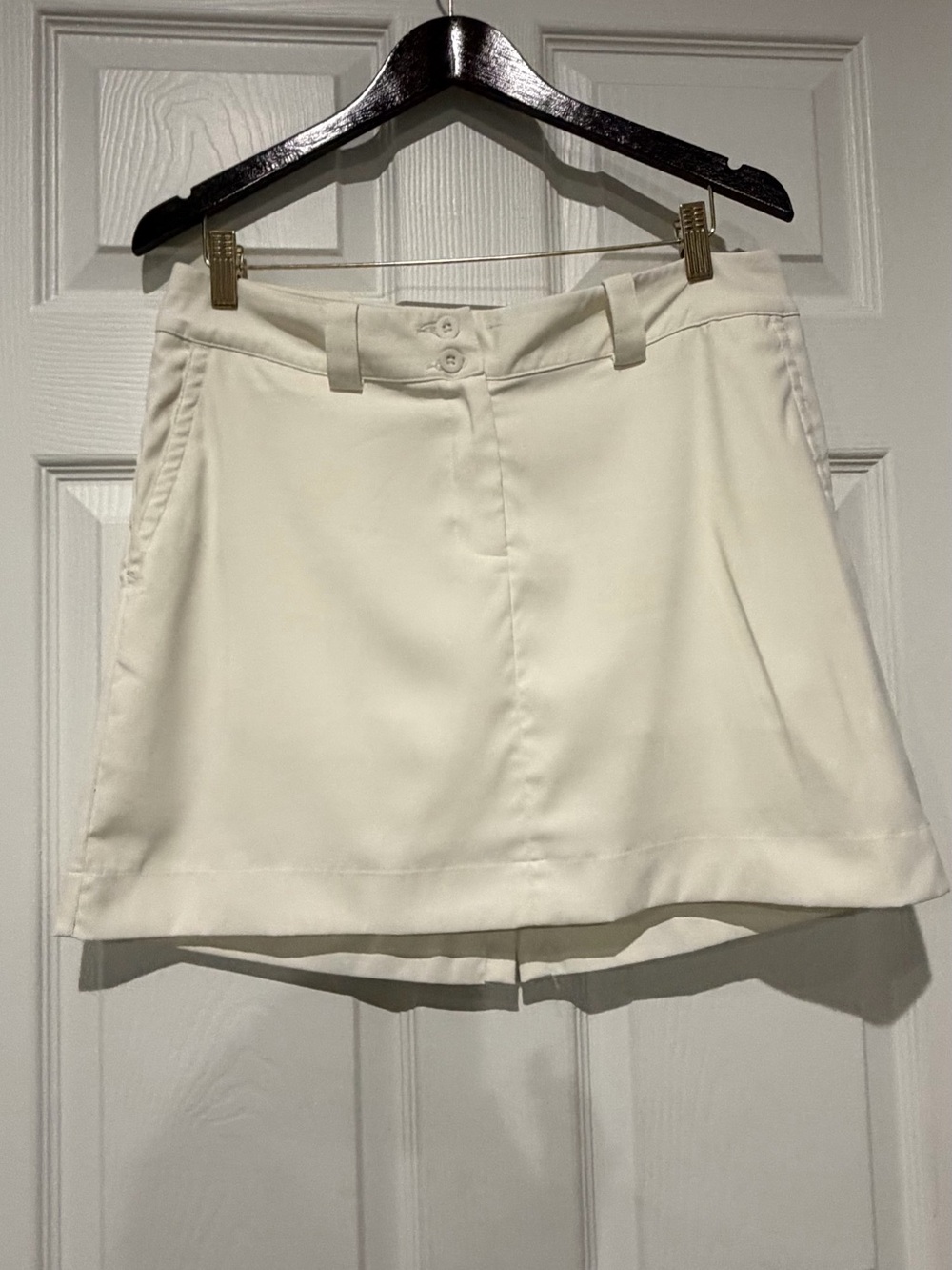 Nike Cream Skort with Belt Loops